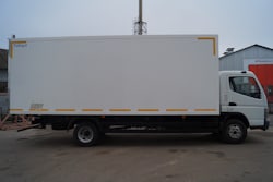 Изотермический фургон АФИК Mitsubishi Fuso ( вид сбоку)