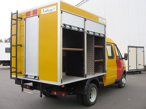 Автомобиль-фургон с кузовом мастерской АФМ 33023 ЛЮБАВА (вариант для газовой службы) вид сзади